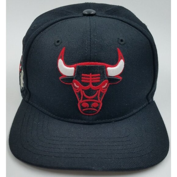 Chicago Bulls Six Time NBA Finals Champions Pro Standard Black Snapback Hat Cap - Picture 2 of 16